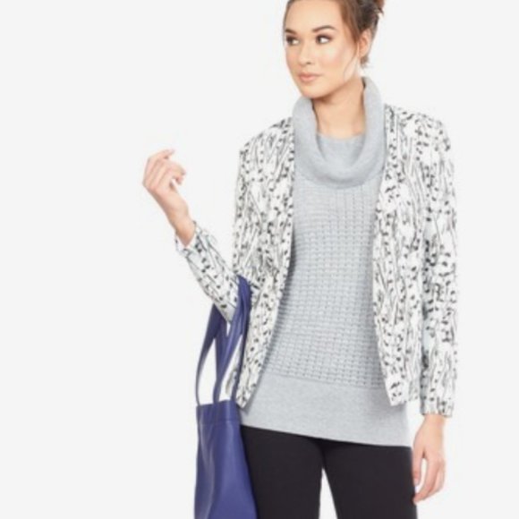 AVA Cowl Neck Sleeveless Sweater Gray Size Small - Picture 7 of 7